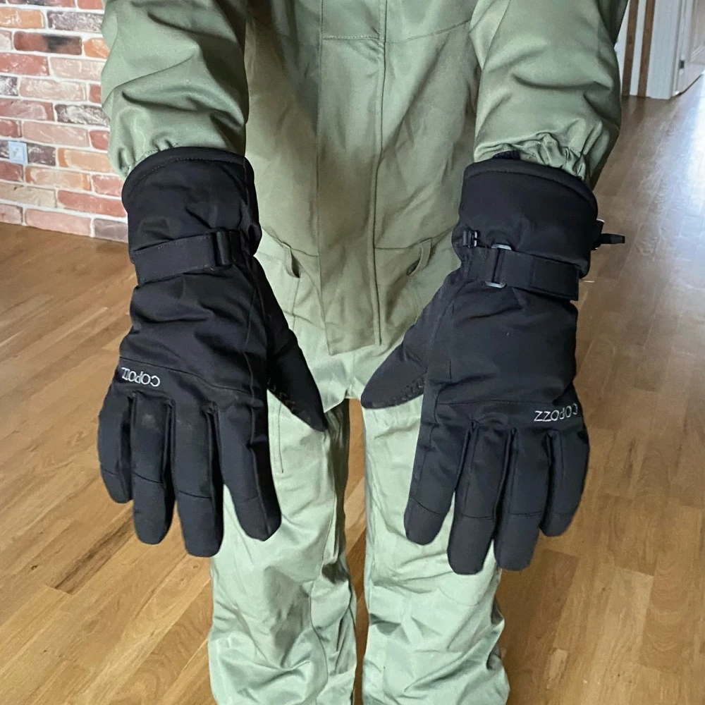 COPOZZ hombres mujeres guantes de esquí ultraligeros impermeables guantes cálidos de invierno guantes de Snowboard motociclismo nieve guantes a prueba de viento