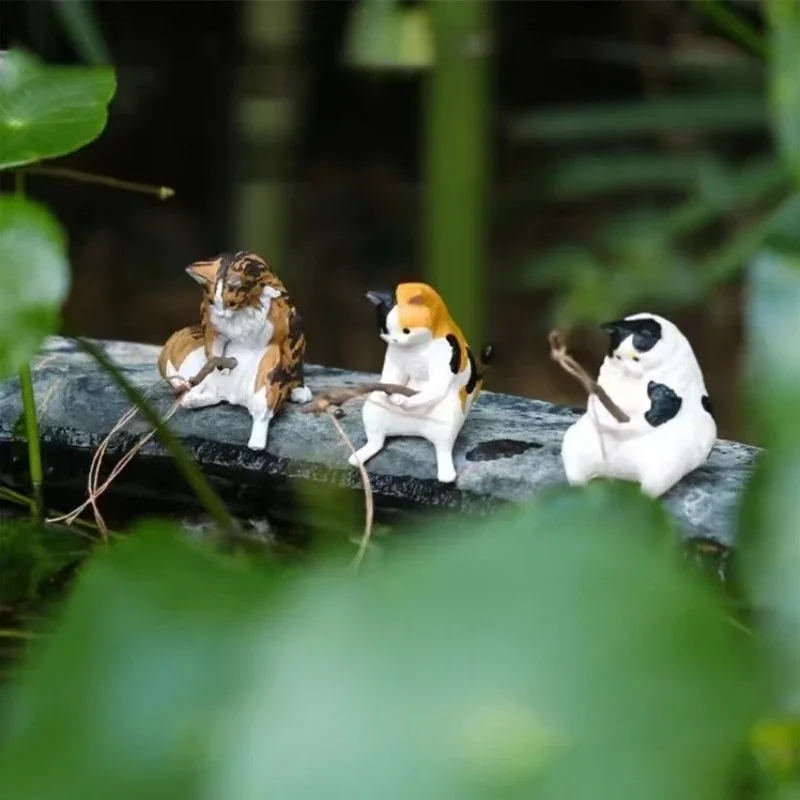 Fish Landscaping Fishing Cat Ornaments Mini Resin Figurine Cartoon Cat Statue for Home Office Aquarium Decoration