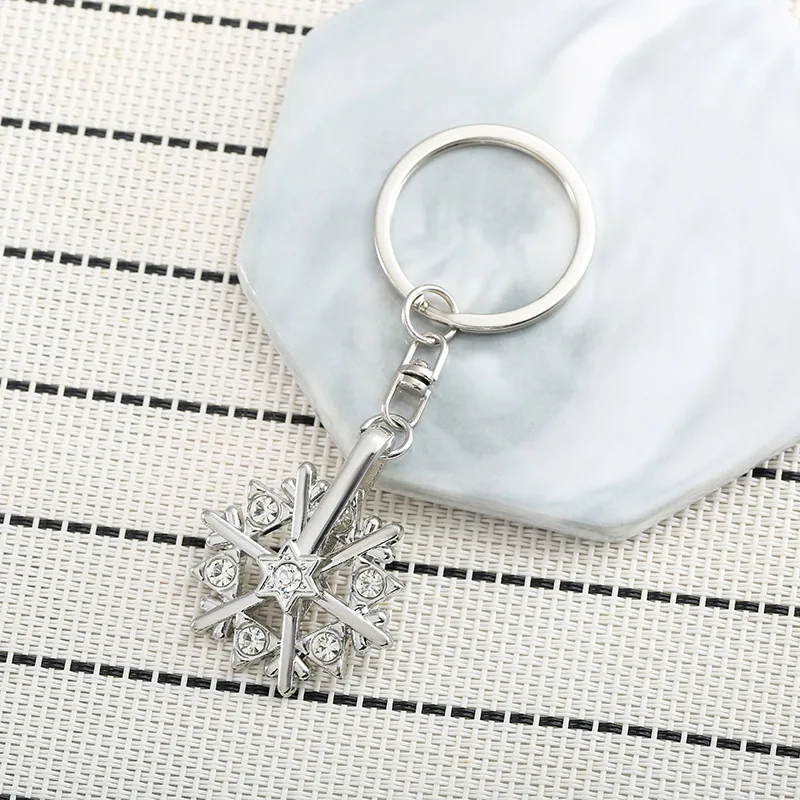 New Rotating Snowflake Keychain Versatile Keychain Student Backpack Pendant Gift Wholesale