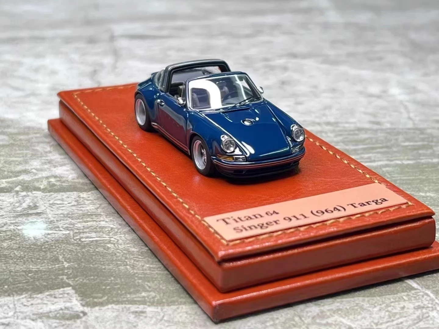 Newly Stocks Make Up MU 1/64 Singer 911 964 Targa Dark Night Blue Color Resin Model Car