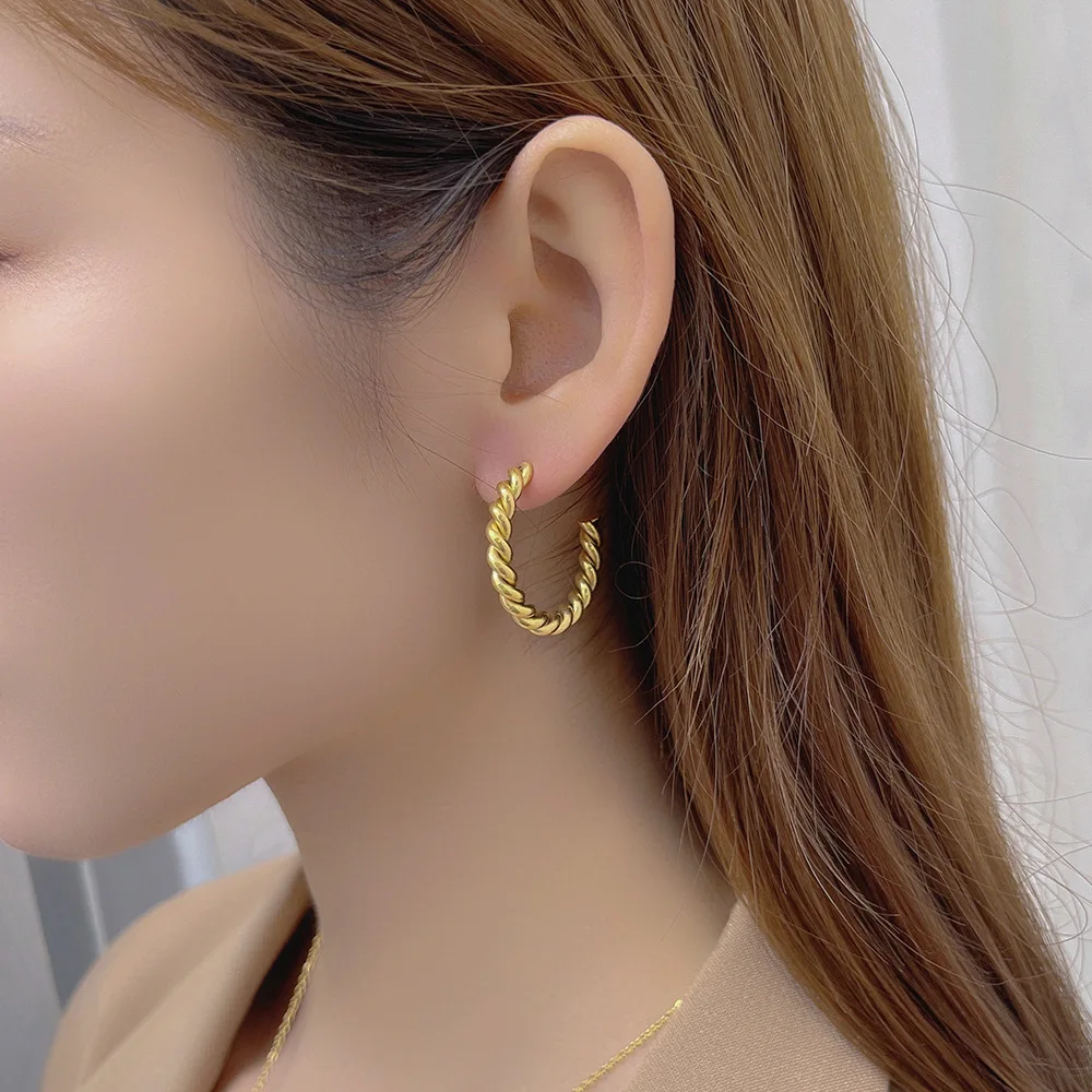 

Charm Metal Twist Unusual Earrings New Stainless Steel 18 K Texture Gold Color Stud Earrings Jewelry for Women Gift 2022