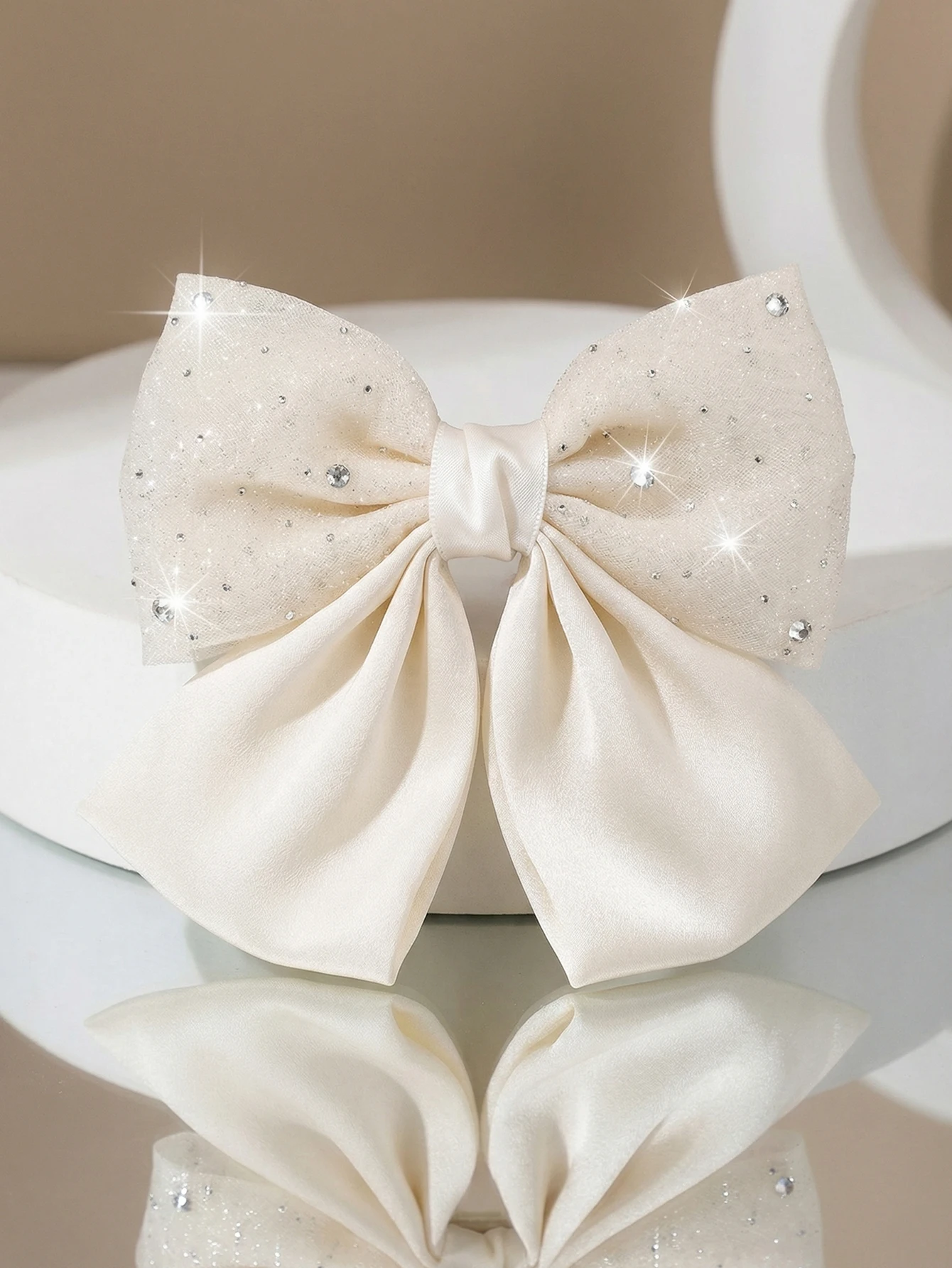 

Elegant Satin Bow Hair Clip - Crystal Rhinestone Button Design, Four-Season Fashion Accessory for Daily Wear & Special Occasions