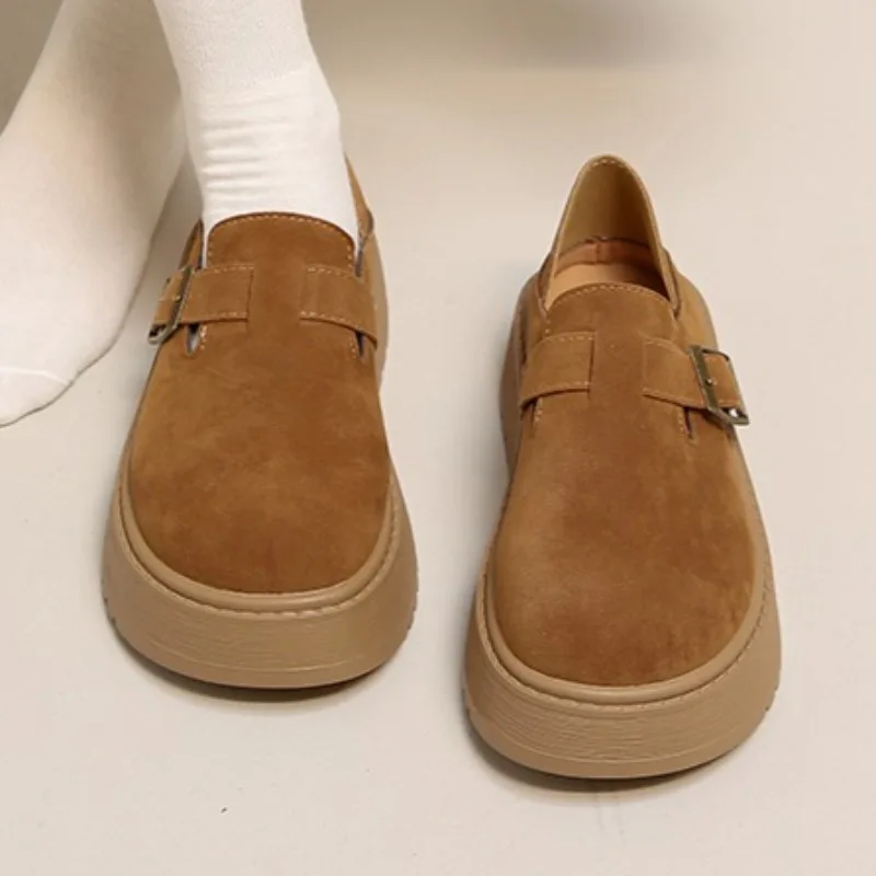 

Platform Women Loafers Shoes Suede Autumn 2025 Fashion Buckle Shoes Designer Classical Casual Sneakers New Trends Zapatos Mujer