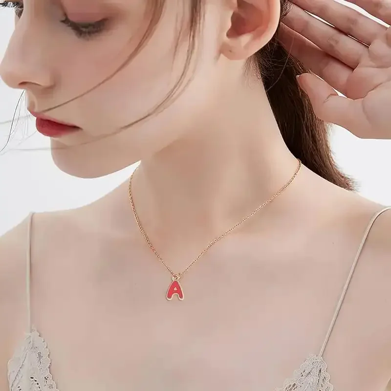 100 Buah Liontin Huruf Logam Jimat Huruf Enamel Berwarna Acak Ornamen Dekoratif Kalung DIY untuk Tangan DIY Membuat Liontin Brac