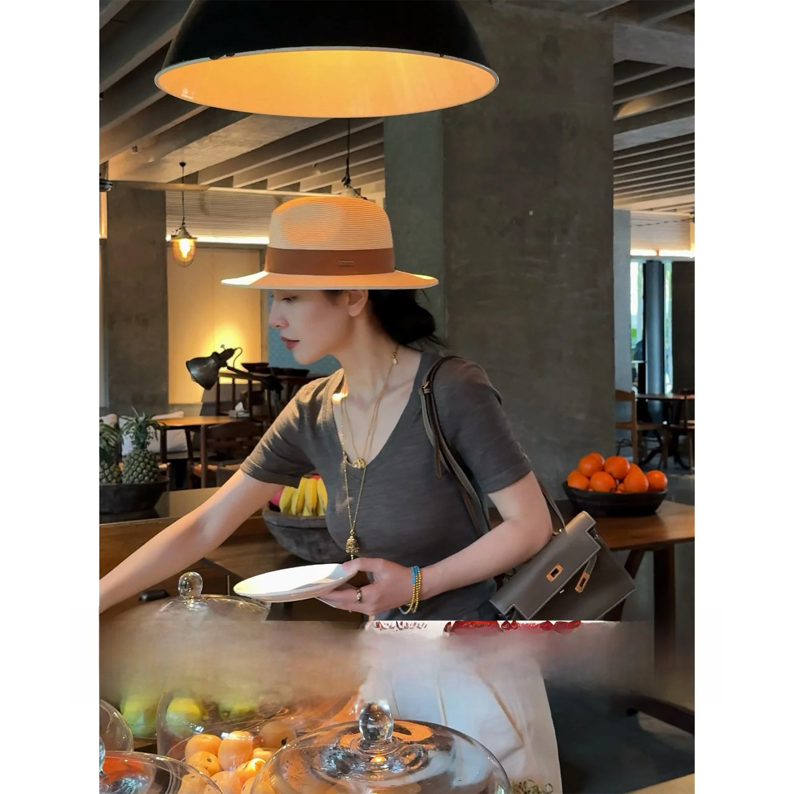 

Женская футболка из 100% шерсти с V-образным вырезом, облегающая, быстросохнущая, классический узор, цвет шерсти