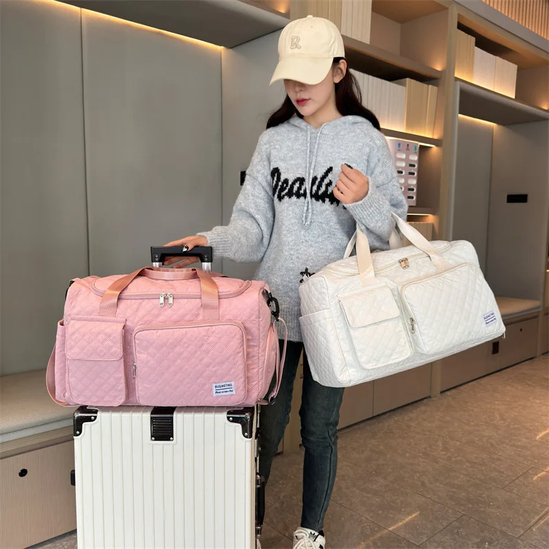 Travel bag large capacity lightweight diamond grid fitness bag dry wet separation storage bag with shoe compartment ready