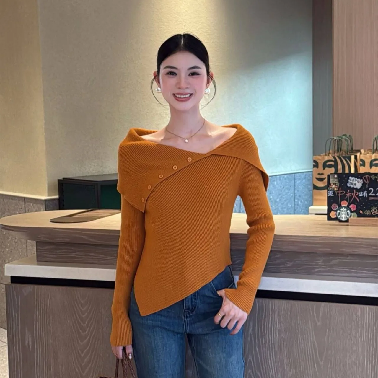 

Элегантный вязаный свитер с длинными рукавами, косой воротник, базовый слой, европейский дизайн, осеннее новое поступление, однобортные пуловеры F230