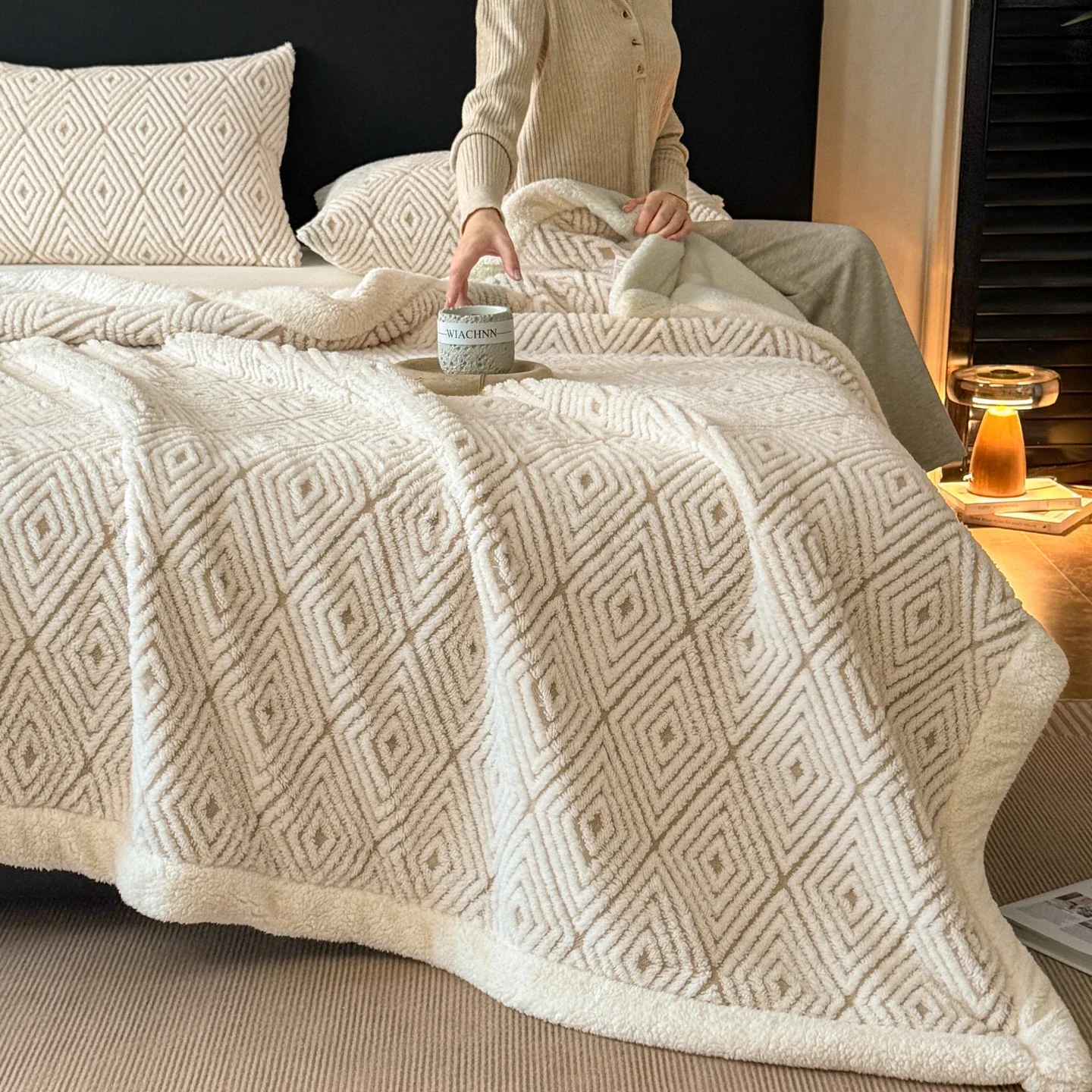 Thickened Warm Tuff Fleece Bed Blanket for Spring Autumn Geometric Pattern Soft Sofa Throw Blanket Artificial Lambs Wool Blanket