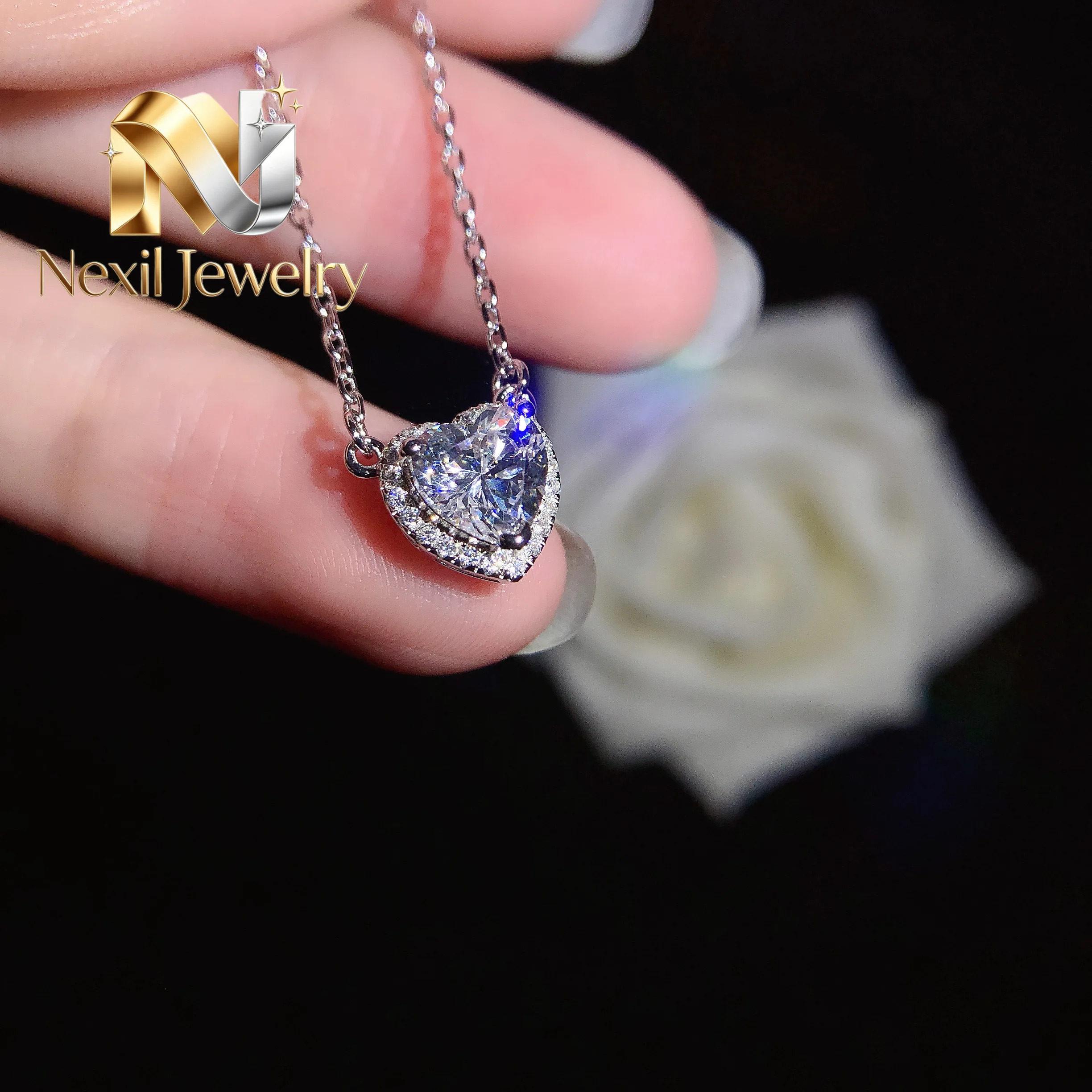 

Nexil Jewelry Romantic 2Ct Heart Shape D VVS1 Moissanite Pendant for Women Luxury Quality 18K White Gold AU750 Wedding Pendant