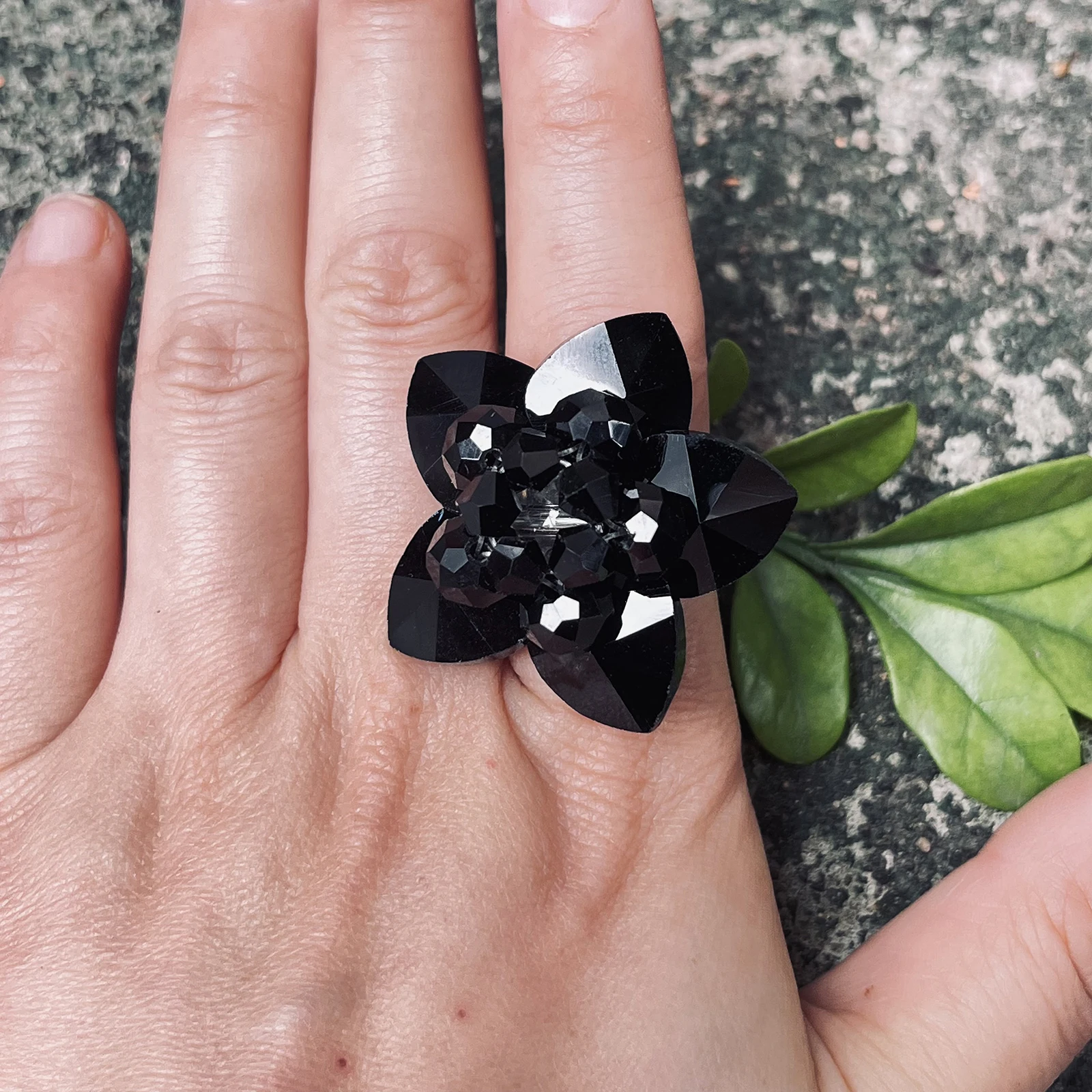 Hand Woven Black Heart-shaped Leaf Flower Crystal Fashion Adjustable Ring For Women Or Girl