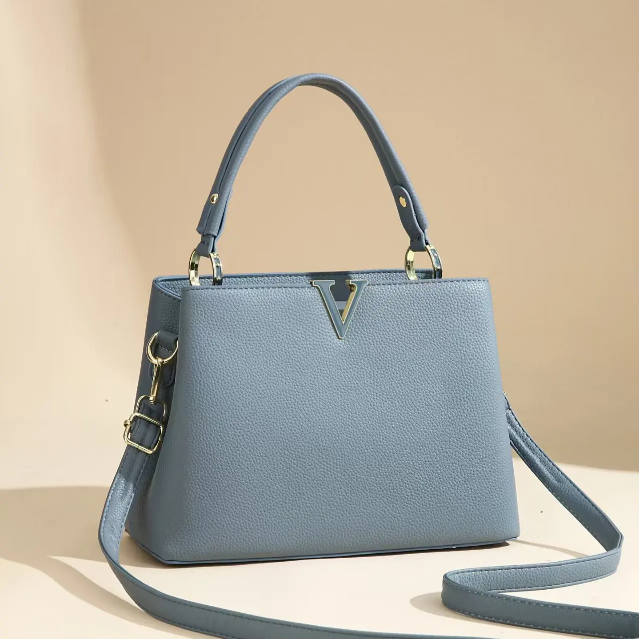 حقيبة يد نسائية عصرية غير رسمية 2025 نمط جديد بسيط كيلي حقيبة كروس خفيفة الوزن حقيبة كتف فاخرة للاستخدام اليومي