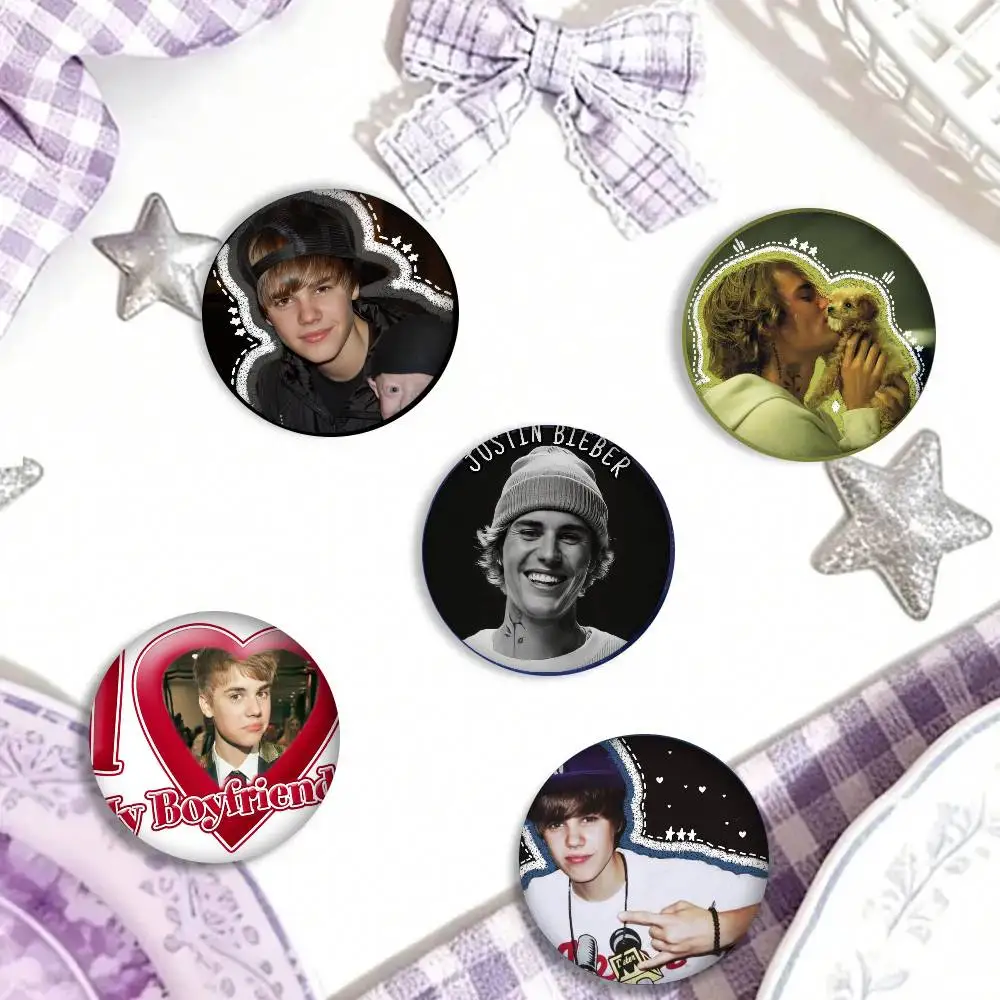Cooler J-Justin Bieber Anime-Foto-Broschen Kreative Runde Anstecknadeln Geschenke Pins