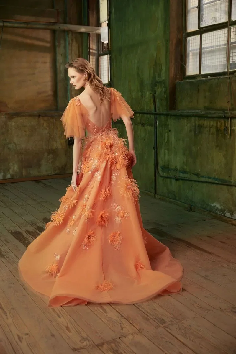 Elegant Burn Orange Formal Occasion Dresses 2023 Couture Feathers Beaded Organza Prom Gown Long Dubai Arabic Evening Party Dress