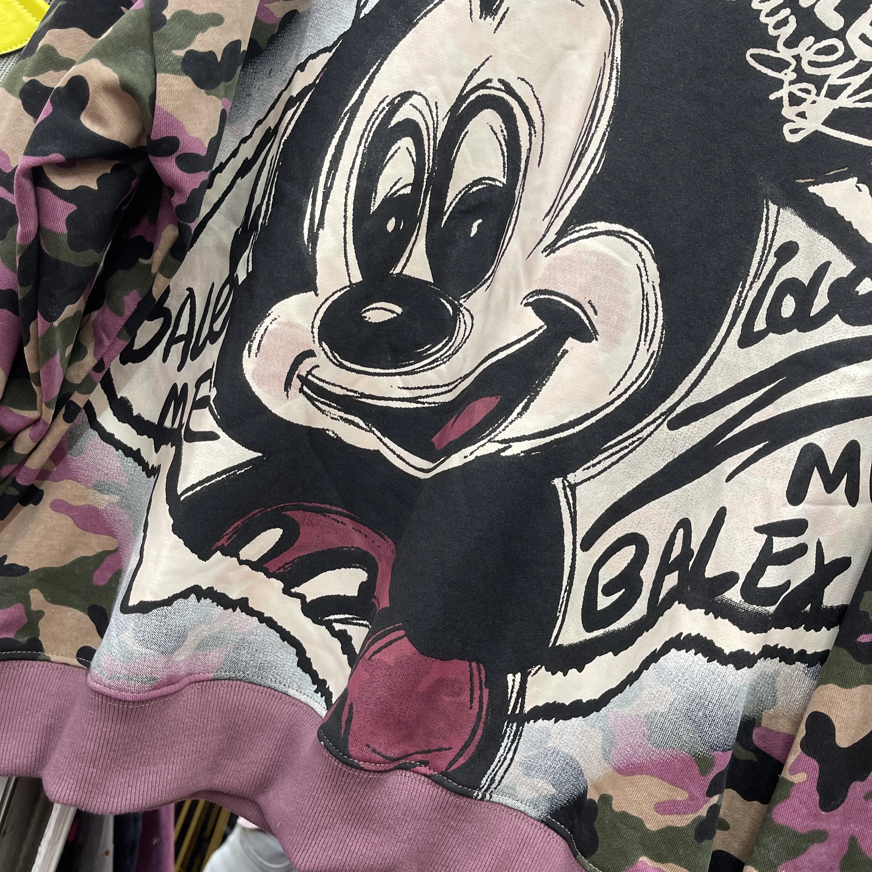 2025 Autumn New Loose Short Simple Design Camouflage Letter Retro Sweatshirt Women Cartoon Print Round Neck Pullover Sweatshirt