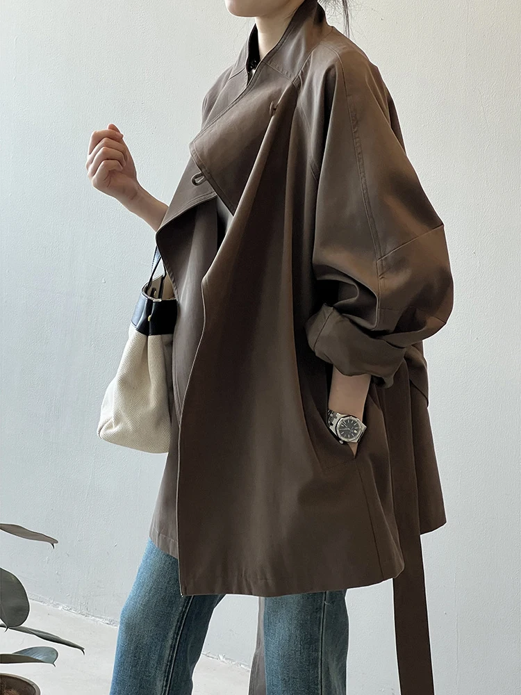 [LANMREM] Office Lady Belt Gathered Waist Trench For Women Stand Neck Single Breasted Windbreaker 2024 Autumn New 26C504