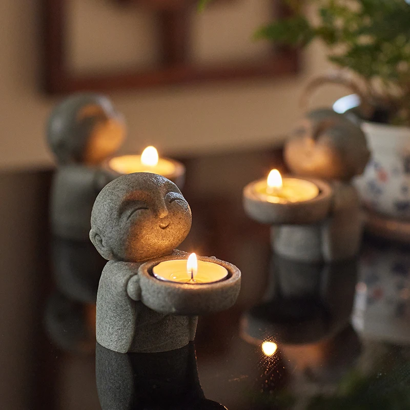 Cute little novice candlestick aromatherapy base Japanese zen small monk desktop ornament creative decoration