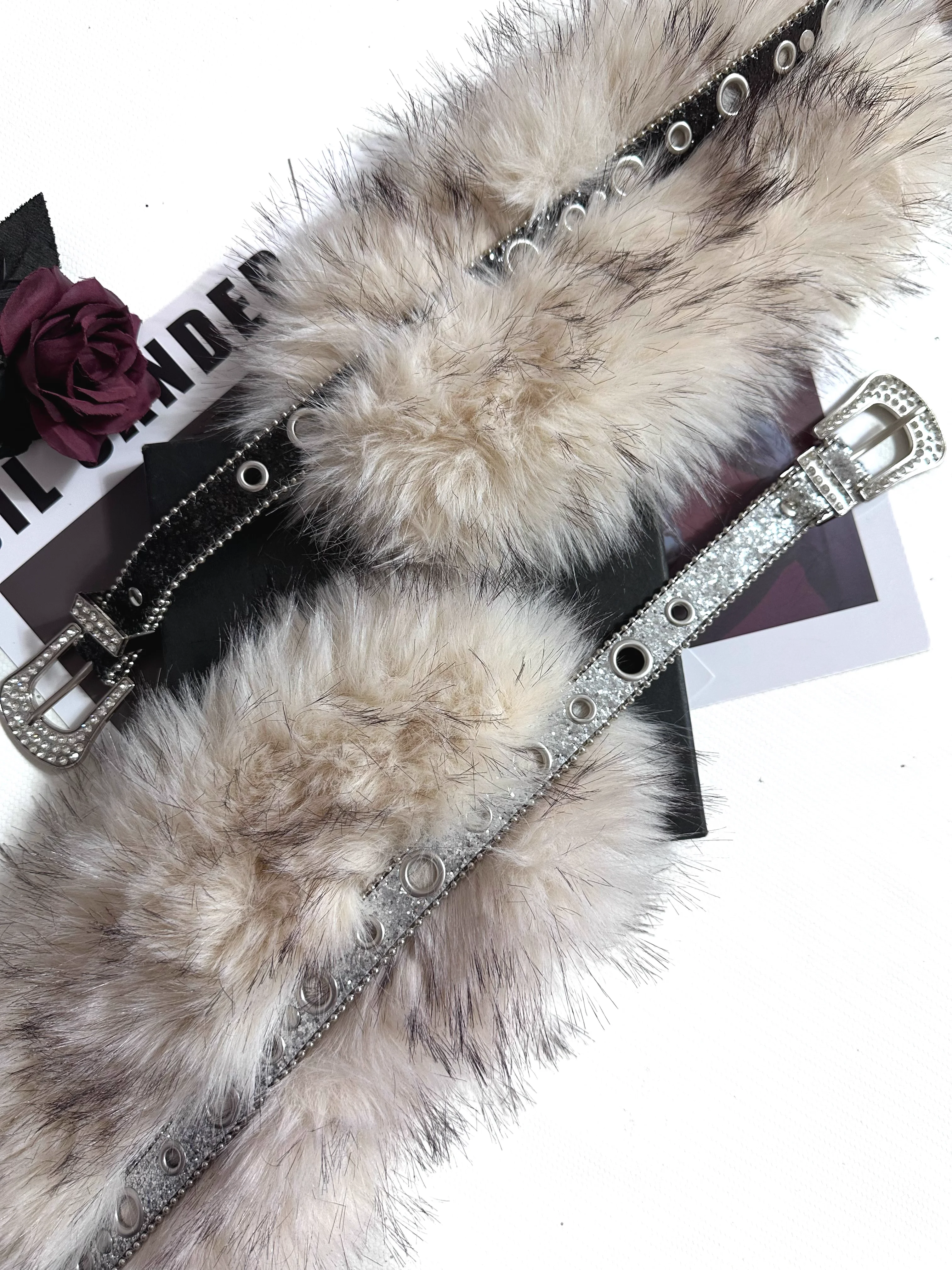 女性のヴィンテージフェイクファーパッチワーク光沢のあるベルトコルセット女性カマーバンドコートウエストバンドドレス宣言ワイドベルト J1462