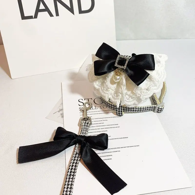 

Pet chest back traction kitten puppy dog small fragrant wind lace traction rope walk cat walk dog go out rope prevent