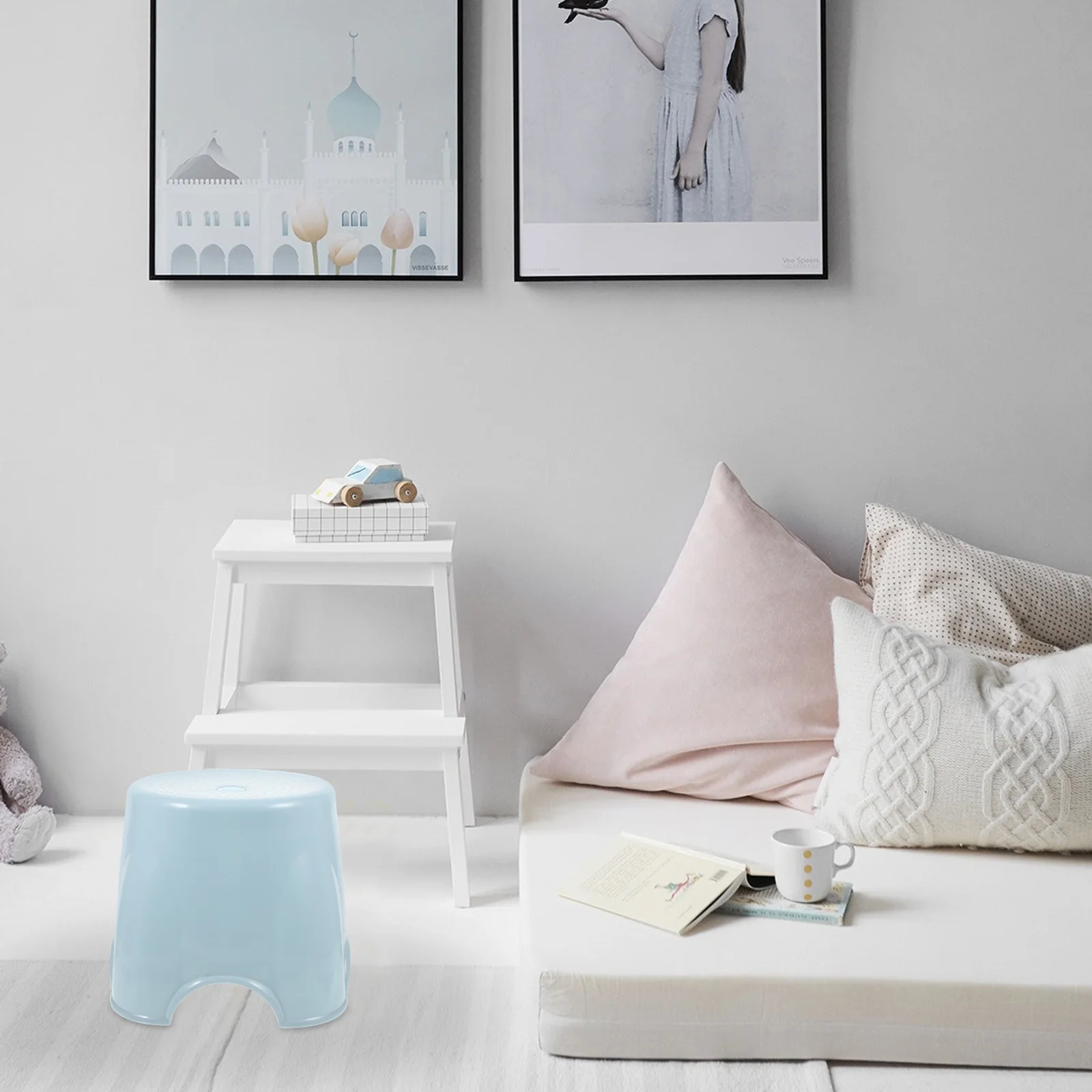 

Thicken Adult Plastic Stool Anti-Slip Round Design Blue for Home Living Room Nursery Kindergarten Plastic Stool