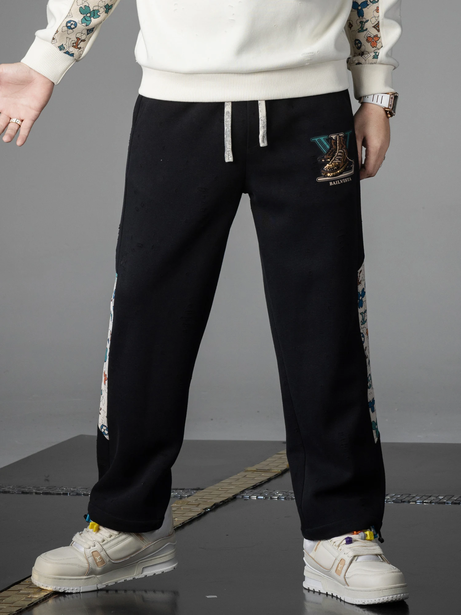 

Мужские повседневные брюки премиум-класса свободного кроя с вышивкой, прямые спортивные брюки, осенне-зимняя новинка, модные и стильные.