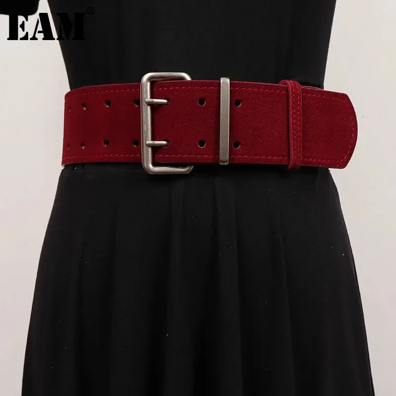 [EAM] Pu Leather Red Metal Buckle Vintage Wide Belt Personality Women New Fashion Tide All-match Spring Autumn 2025 1DH8703