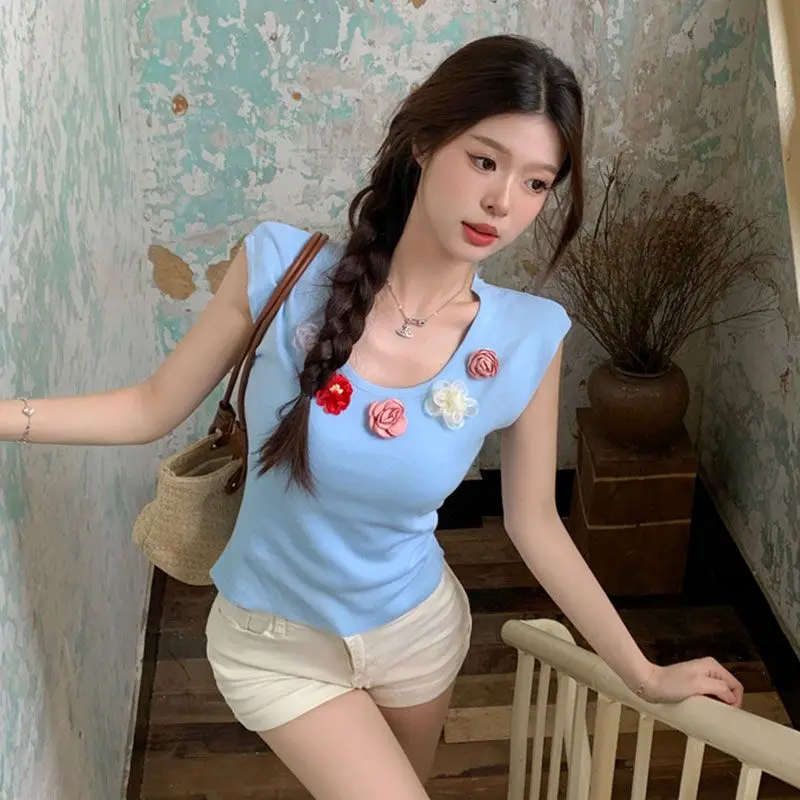 

Pure and Sexy Hot Girls Three-dimensional Flower Short-sleeved T-shirt for Women in Summer Unique Slim Fit and Slim Knitted Top