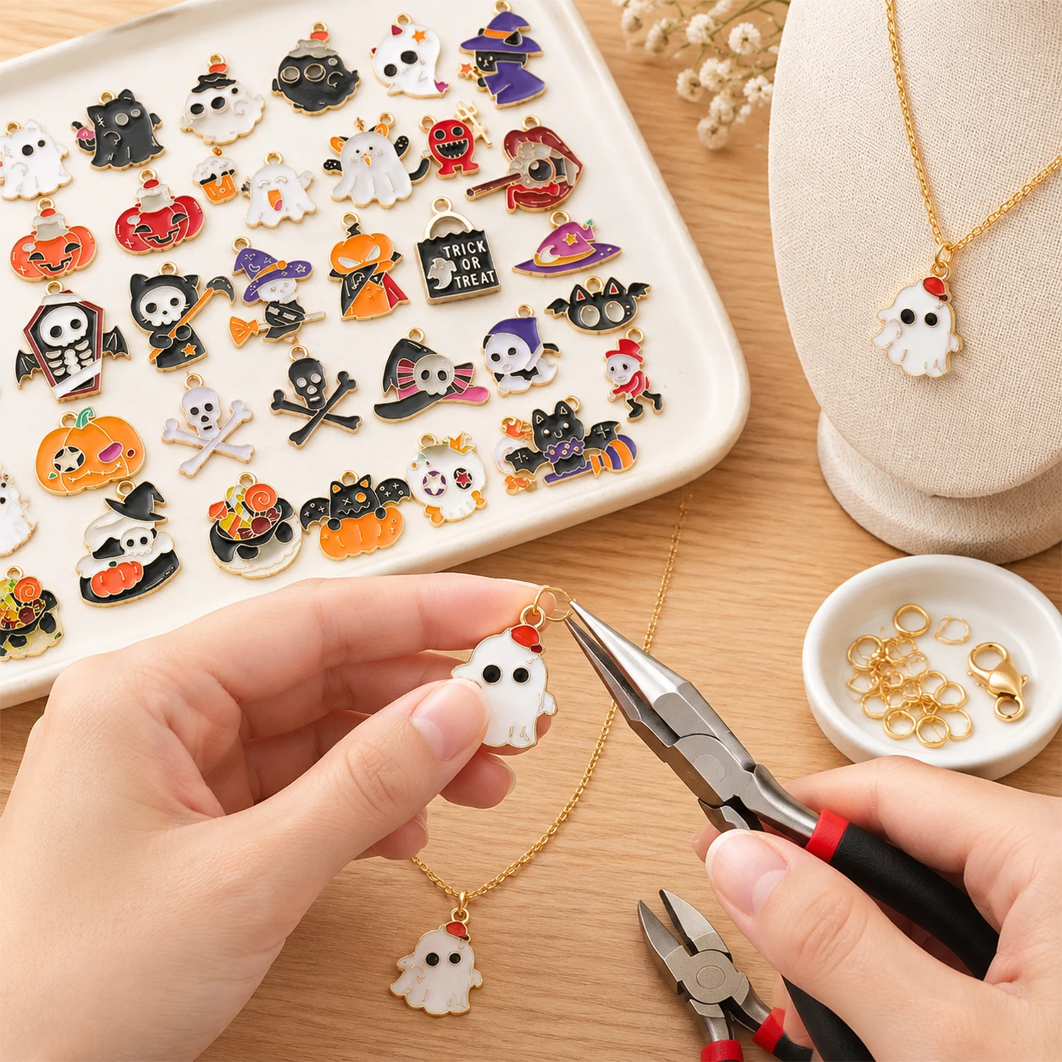 Randomly Mix 5/30pcs Alloy Enamel Halloween Pendant Jewelry Making DIY Keychain Earrings Charms for Jewelry Bracelets Necklace