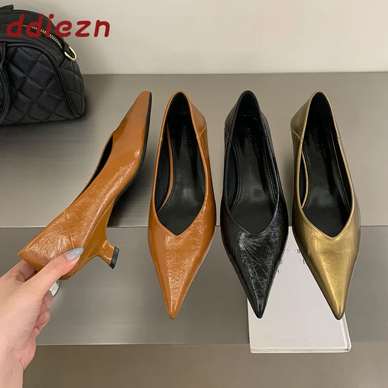 Modische spitze Pumps mit niedrigem Absatz für Damen, flache Slip-On-Schuhe für Büro, Party und Kleider, neue Frühlings- und Herbstschuhe für Damen.