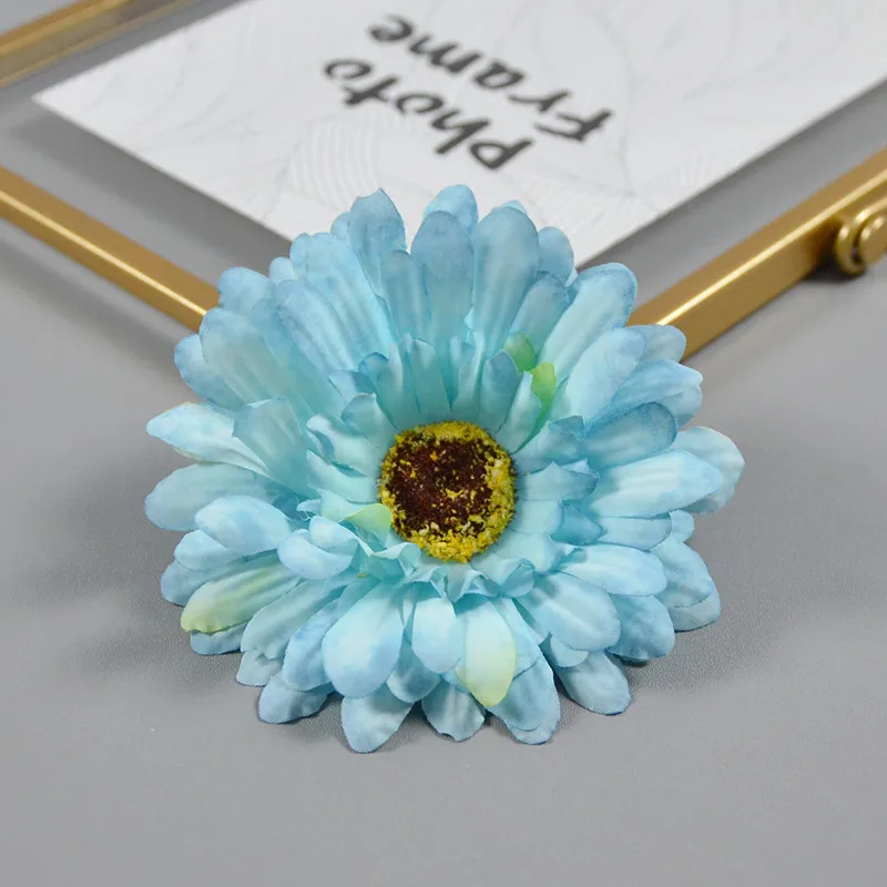 10 sztuk 10CM 15 kolorów sztuczny jedwab gerbera główki kwiatowe Ghrysantema Daisy DIY włosy ślub dom ogród bukiet dekoracyjne — zdjęcie 5