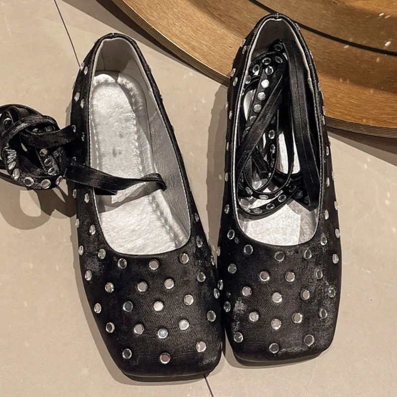 Sandali da donna in cristallo cinturino alla caviglia in tinta unita con punta quadrata incrociata scarpe da donna con tacco basso poco profondo Designer nuovo marchio di lusso