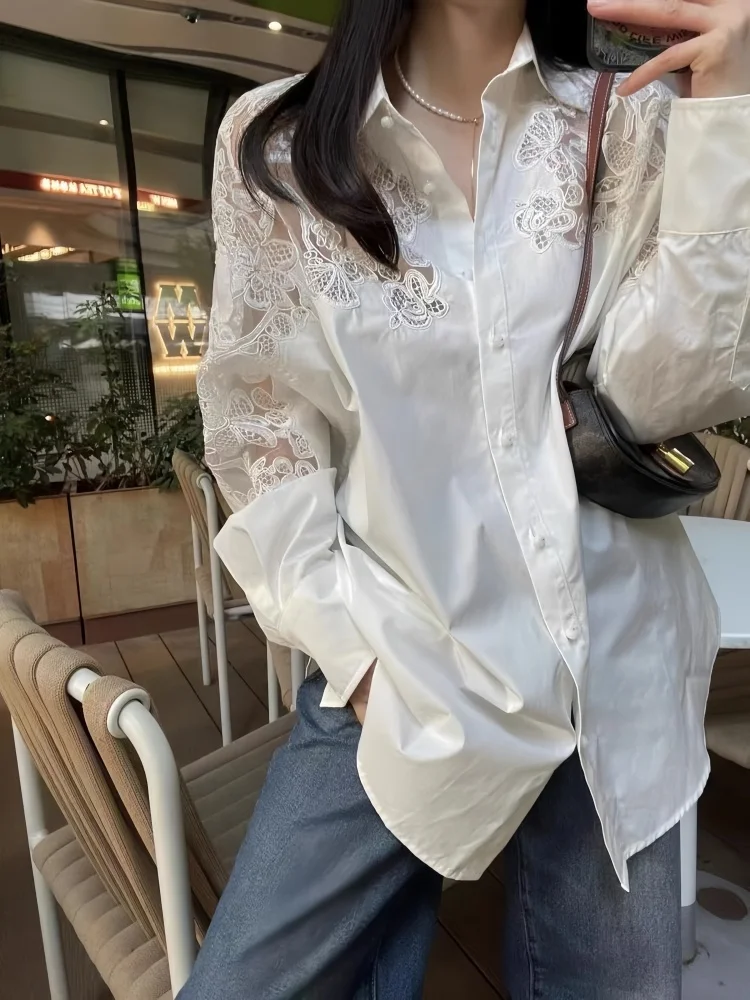 Fashionable and personalized design lace hollow out shirt for women's winter 2024 new casual temperament long sleeved top