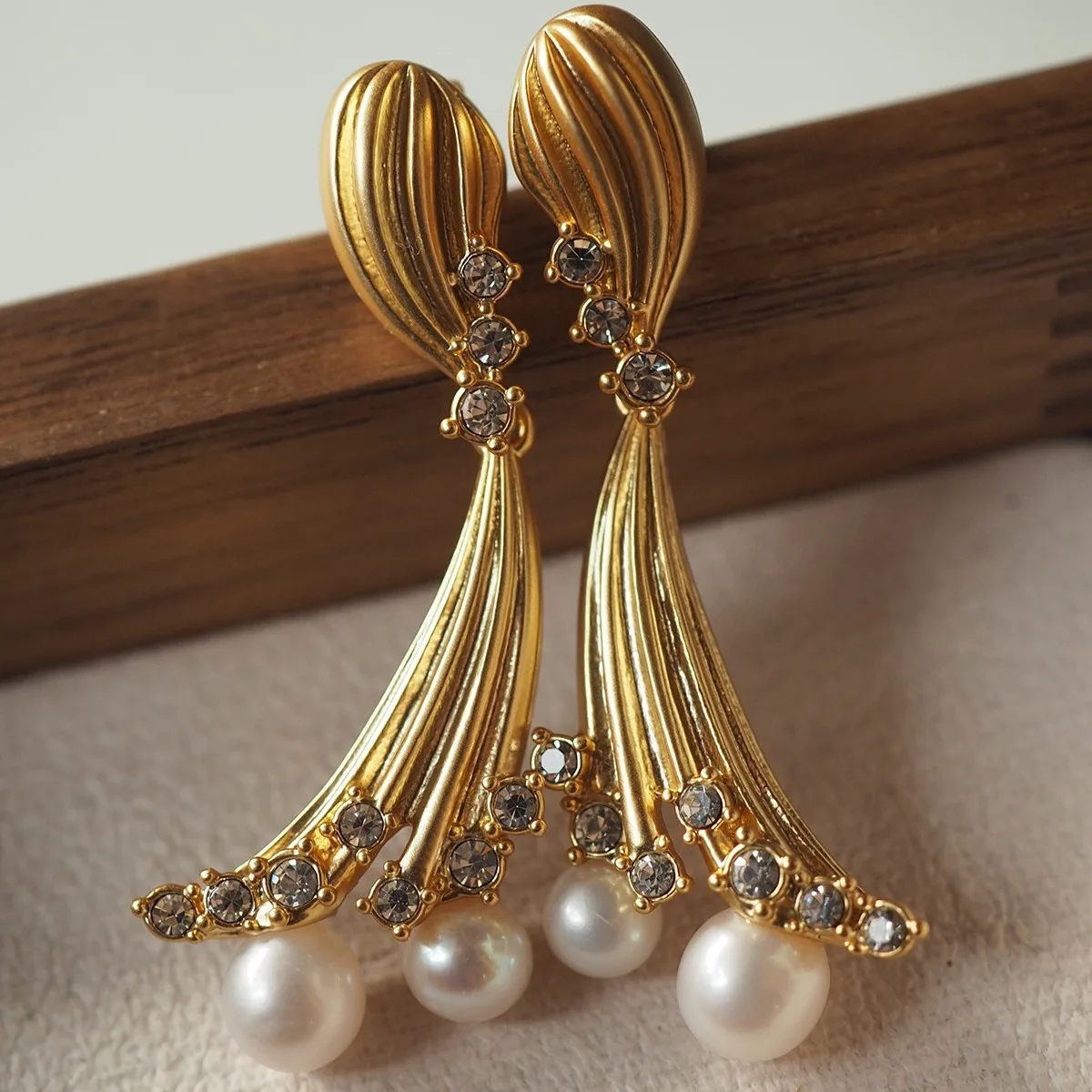

Fashionable, Minimalist, Stylish and Niche Vintage Pearl Stud Earrings by Designer with a Sense of Luxury