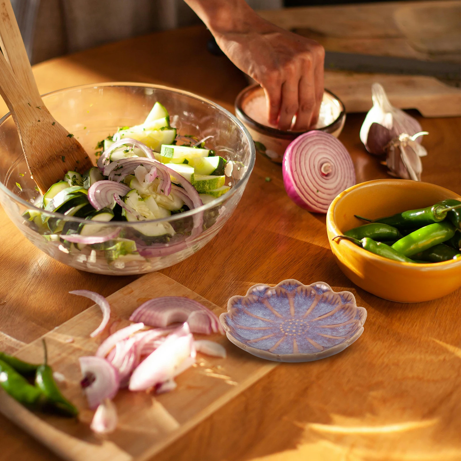 

Ceramic Snack Plate Flower Shape Small Dipping Bowl for Appetizers Sauce Dessert Serving Home Kitchen Jewelry Storage Dish