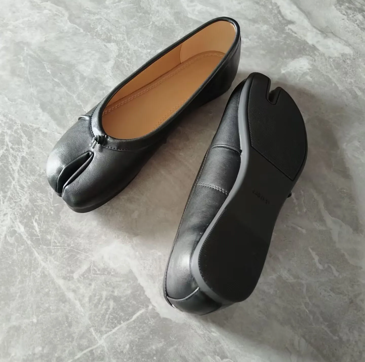 Echte Leder Tabi-Toe Ballerinas für Damen mit chinesischem Knoten, weiche Slip-On-Flachschuhe zum Gehen – Detail 10