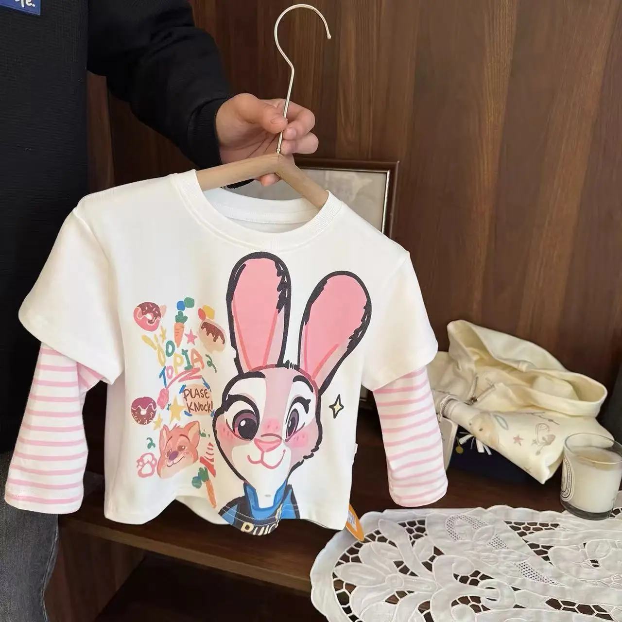 camiseta-de-desenho-animado-para-meninas-estilo-fofo-com-camadas-moda-primavera-algodao-manga-longa-gola-redonda-estampa-uso-diario