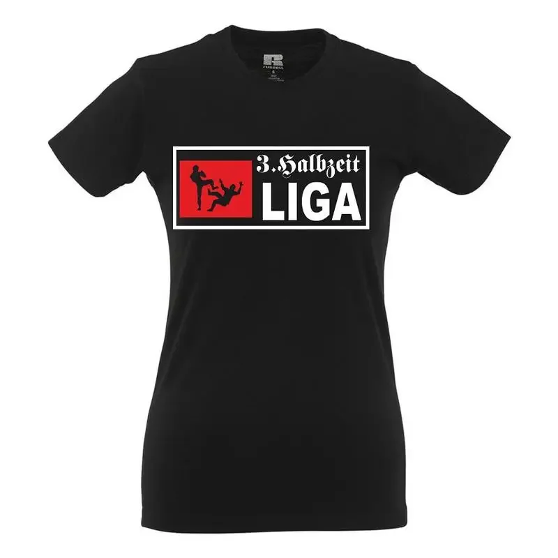 

3. Halftime - В середине вместо просто рубашки для девочек