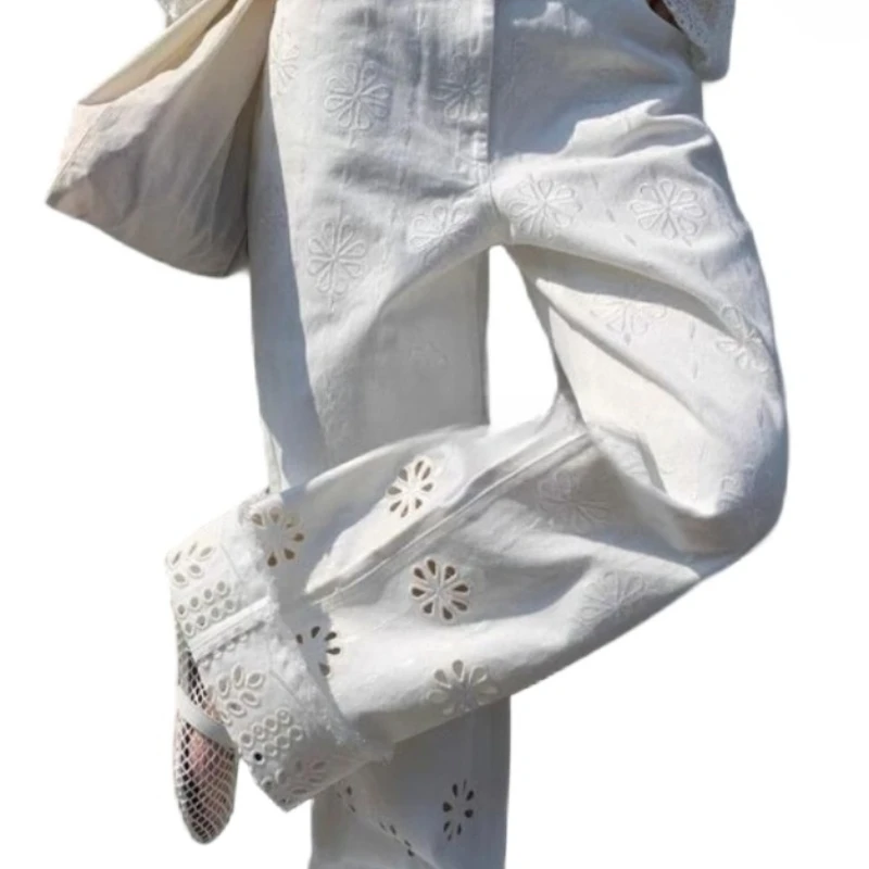 American High Street White Embroidered Openwork Jeans Female Design Sense Heavy Industry Wide Leg Lace Casual Mop Pants.