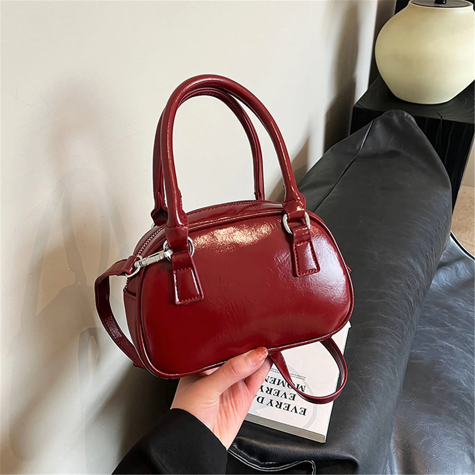 

Retro PU Leather Adjustable Shoulder Bag For Women Luxury Zipper Crossbody Bag Solid Color Underarm Bag Ladies Square Handbag