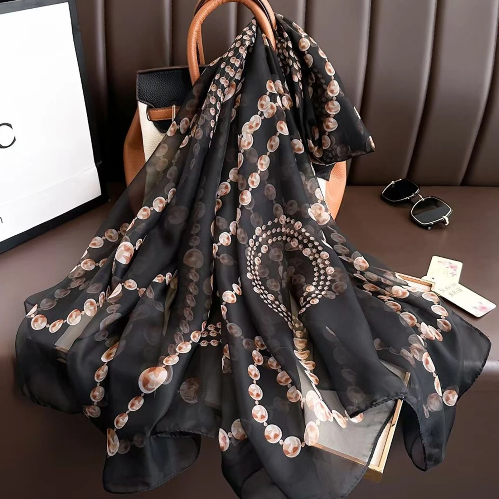 185 * 130cm Luxury Print Shawl The Four Seasons Silk Scarf Women's Fashion Style Muslim Headcloth New Outdoor Sunscreen Bandanna