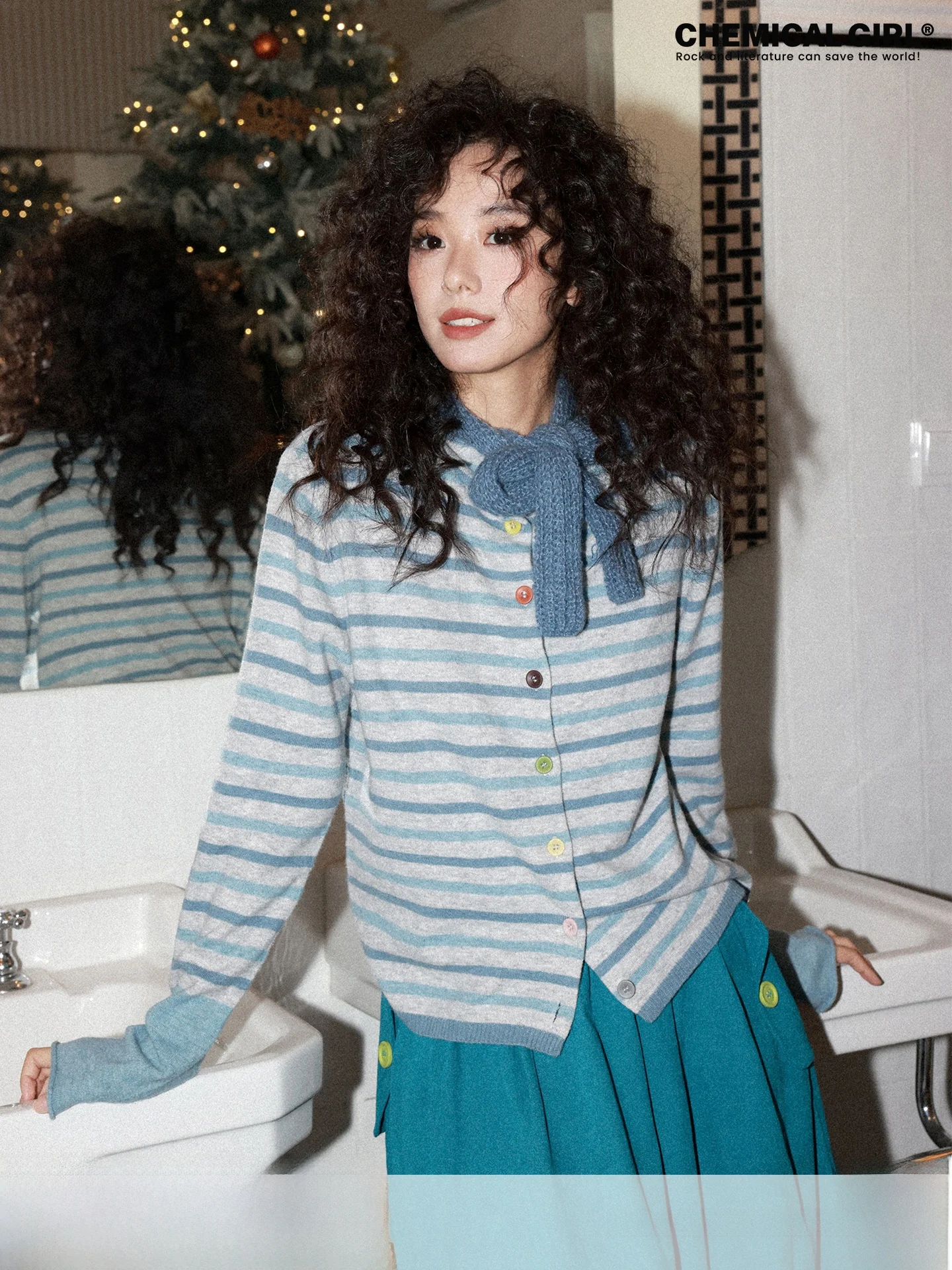 

Синий полосатый шерстяной кардиган с длинными рукавами для женщин, повседневный, приталенный, весенний, модный, в стиле Chemical Girl Candy Paper