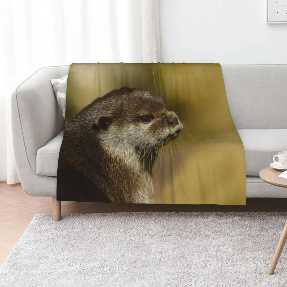 Otter Looking Over His Shoulder Throw Blanket Picnic valentine gift ideas Bed For Decorative Sofa Beautifuls Shaggy Blankets
