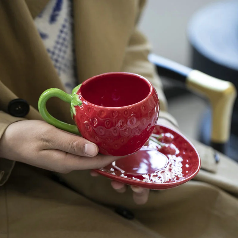 Hand-painted Three-dimensional Relief Strawberry Coffee Cup And Saucer Red Cups Country Lifestyle Afternoon Tea Cup Coffee 300ml