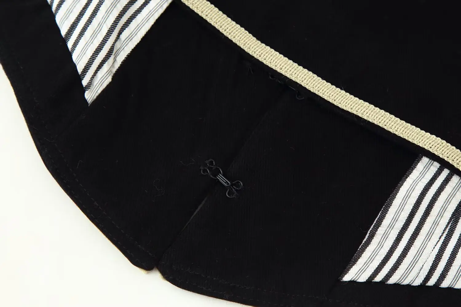 NLZGMSJ 2026 Herbst Kontrast-Tanktops Ärmellose Weste Damen Streetwear Urlaubstop Damen Retro Figurbetontes Top – Detail 9
