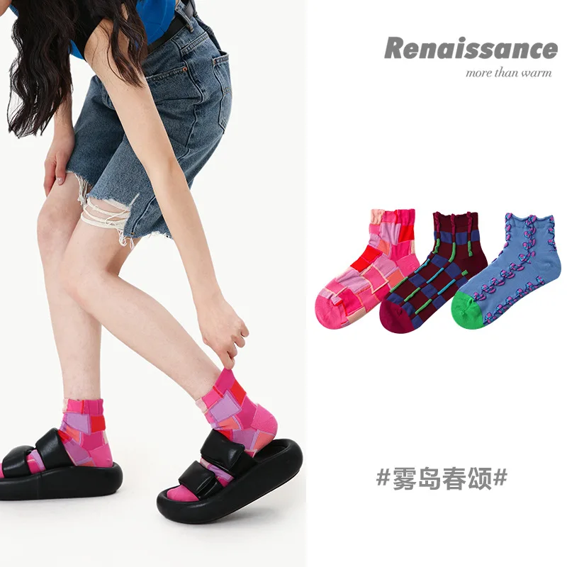 

Renaissance Original Female Socks Embossed Ins Fashion Socks Thin Boneless Boat Socks Gift Box Combed Cotton Socks for Women