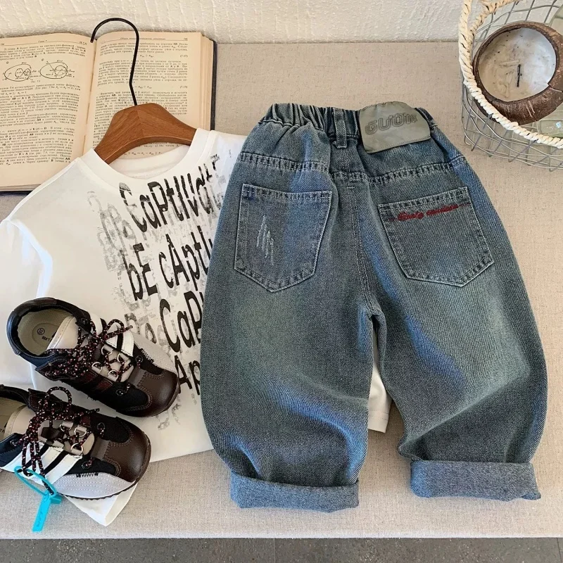 جينز للأولاد لعام 2025 في الربيع والخريف، سراويل كاجوال للأطفال متوسطة إلى كبيرة، وسيم ومتعدد الاستخدامات، سراويل للأولاد، نمط الشارع