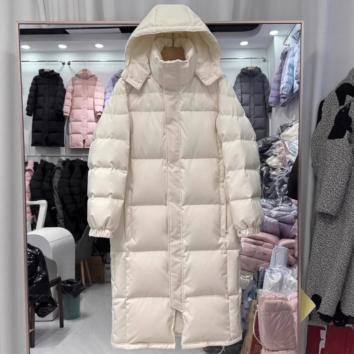 شتاء جديد المرأة أسفل سترة ركاب أنبوب مستقيم مقنعين سترة دافئة أسفل