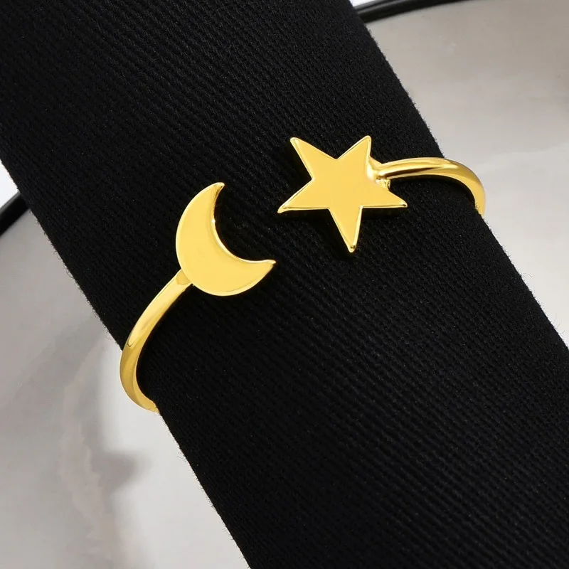 2026 Fashion Simple Alloy Moon Star Napkin Rings Gold Metal Table Decor for Ramadan Eid Islamic Party Banquet Kitchen Home Use