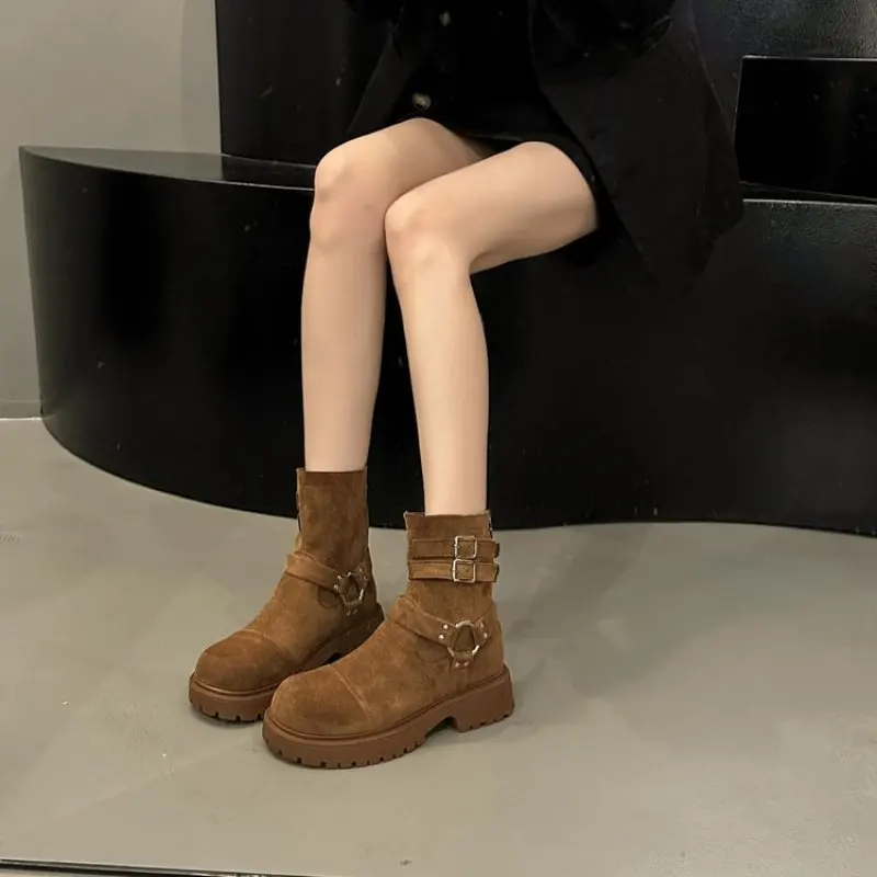 

Autumn and Winter New Belt Buckle Decorated Round Toe Boots Retro Style Fashion Chunky Heel Mid-Calf Boots Women Fashion Casual