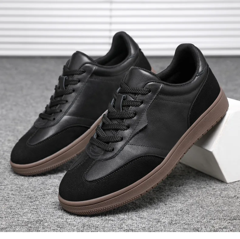 Spring New Shoes for Men Genuine Leather Casual Shoes Cool Black Flat Skateboard Shoes Youth Lace-up Sneakers
