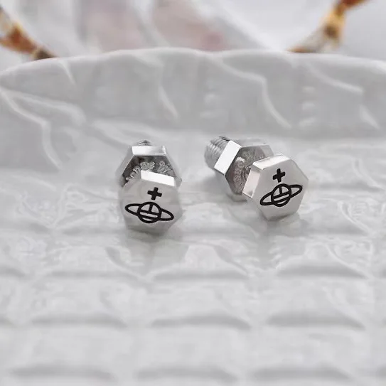 أقراط براغي زحل للرجال والنساء ، نسخة عالية ، إمبرس أرملة ، فيفيان ، أسلوب فاتن ، شخصية